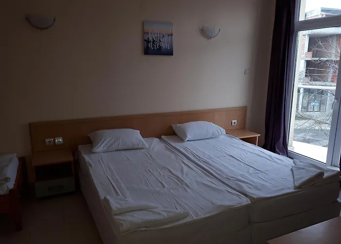 Apart Hotel Ravda Апартхотел 3*