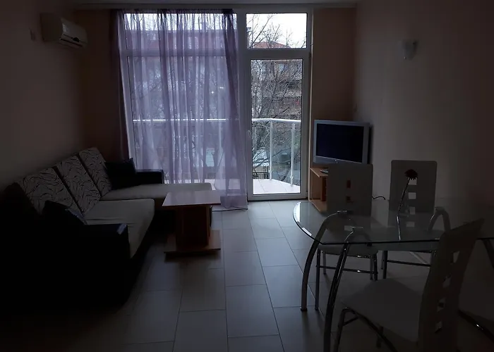 Apart Hotel Ravda Апартхотел